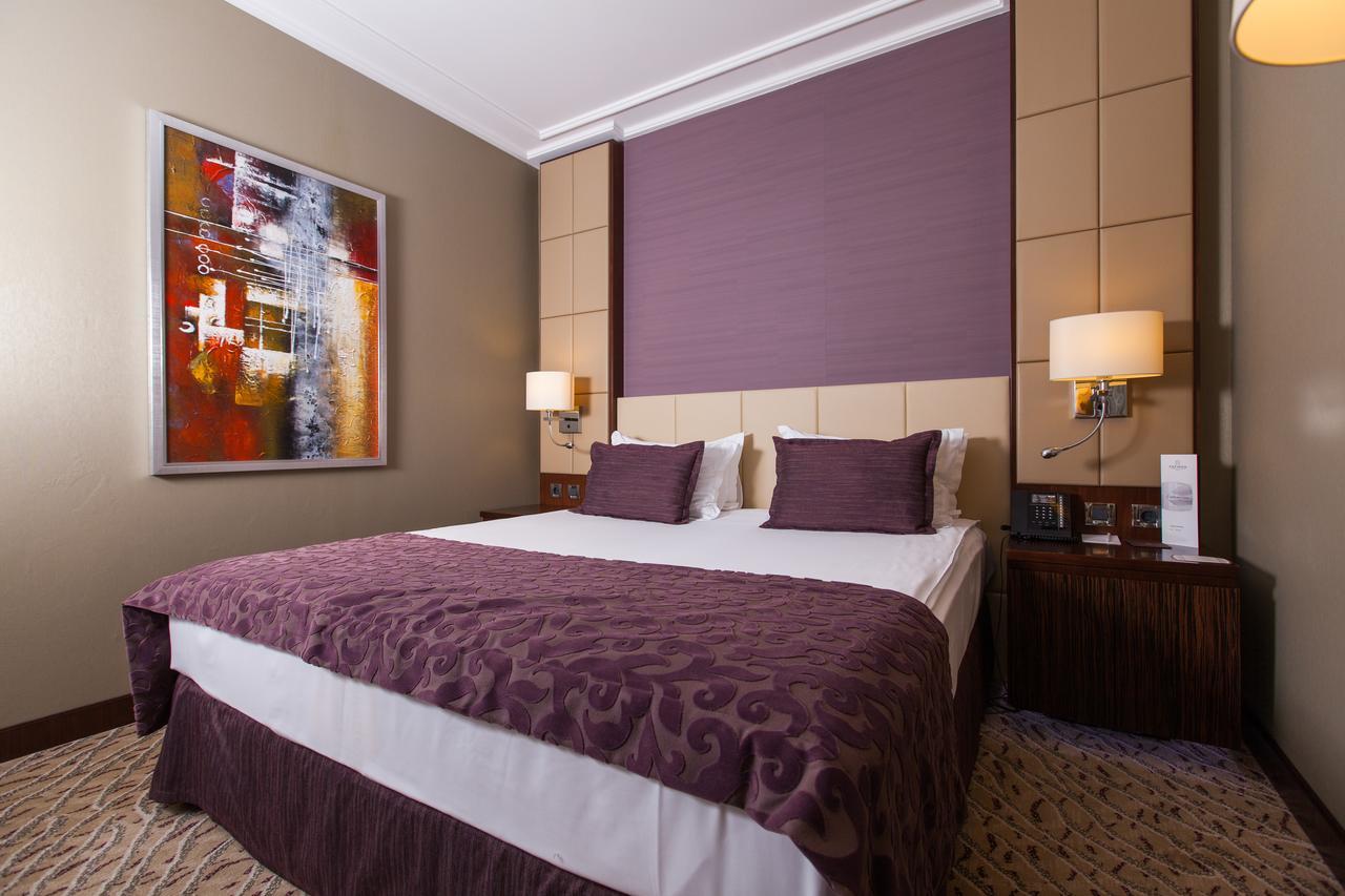 Kharkiv Palace Hotel Δωμάτιο φωτογραφία